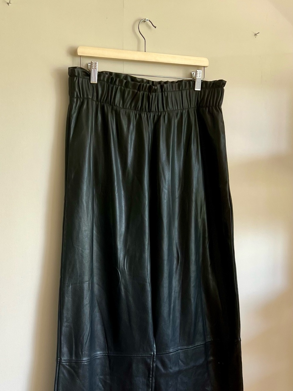 Avec Les Filles Black Faux Leather Ankle-Length Wide Leg Pant Large